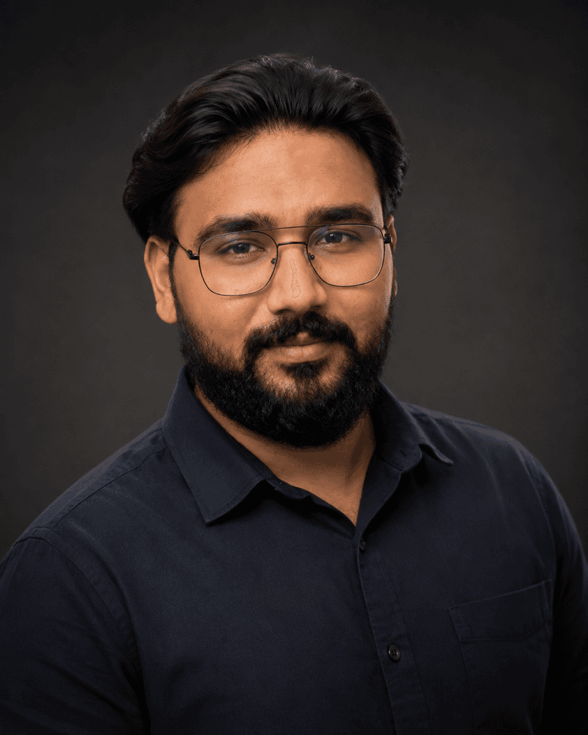 Portrait of Syed Zeeshan Azhar, Founder and Backend & AI Engineer at StackSmith Labs
