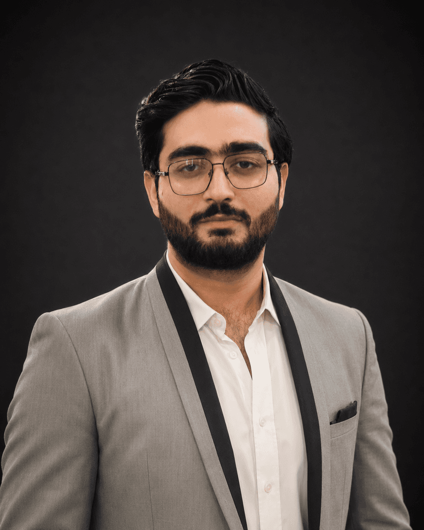 Portrait of Shahmeer Samdani, Mobile Application Engineer at StackSmith Labs