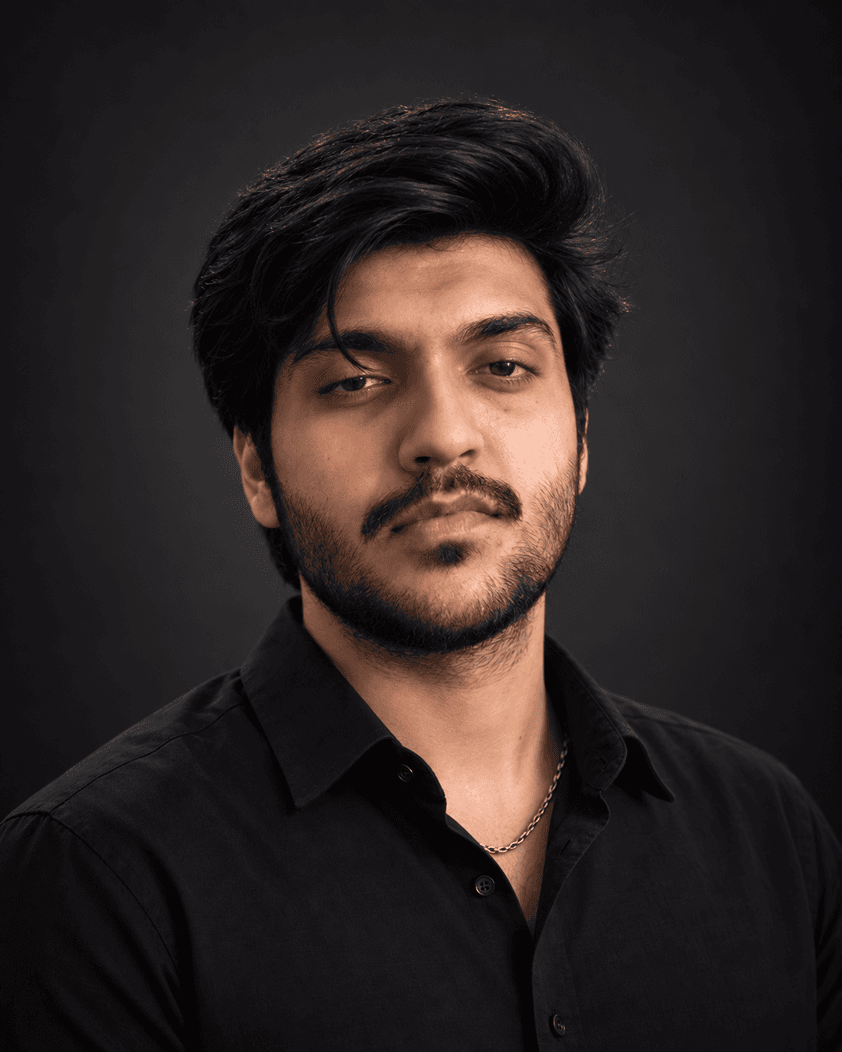 Portrait of Harris Muneeb, Co-Founder and Project & Social Media Manager at StackSmith Labs